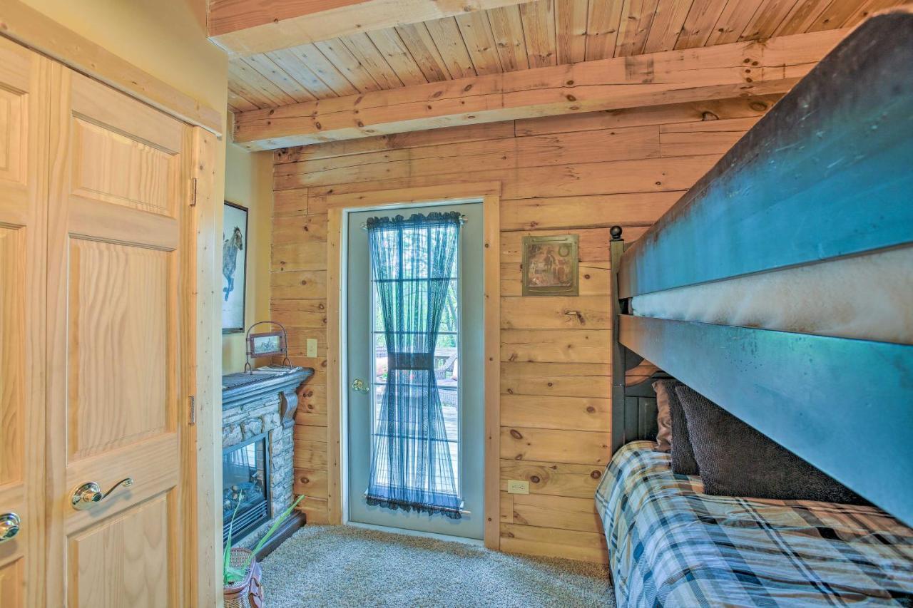 Resort Cabin With Fire Pit Golf, Hike And Play! Rothbury Buitenkant foto
