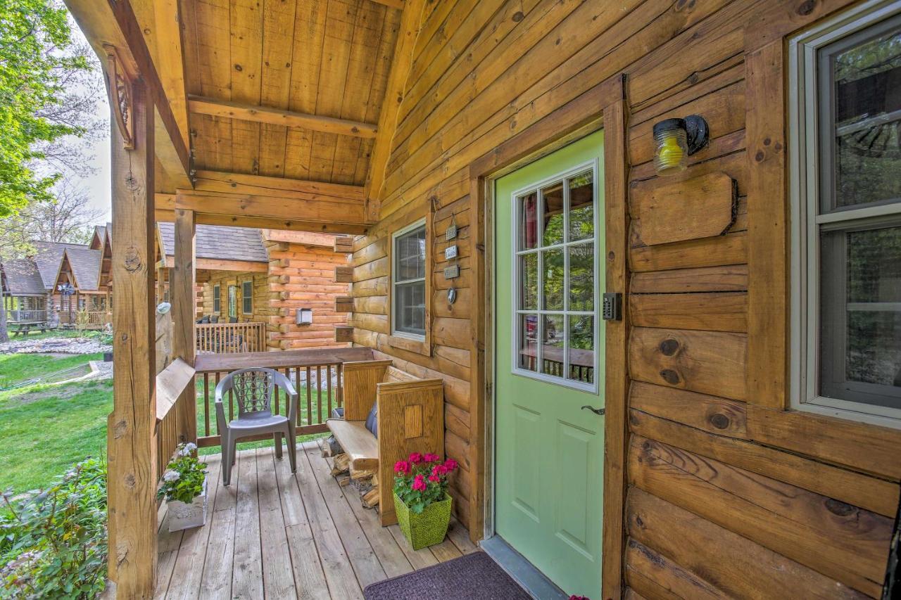 Resort Cabin With Fire Pit Golf, Hike And Play! Rothbury Buitenkant foto